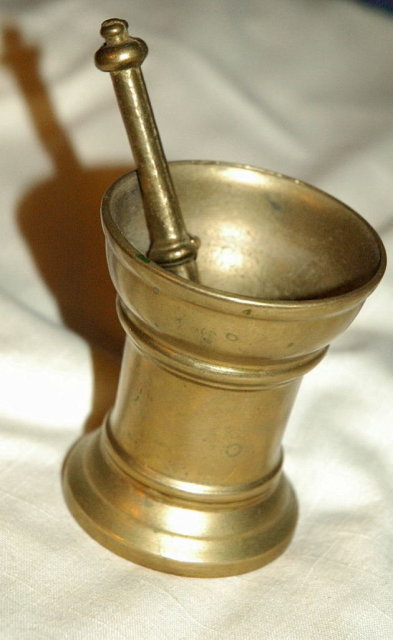 Apothecary Motar & Pestle Very Old Solid Brass