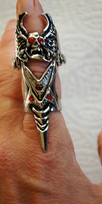 Goth Silver Silver Hinged Skull Ring