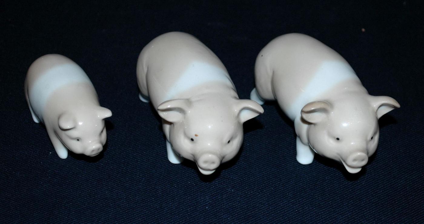 Set of 3 Otagiri Pigs , Family