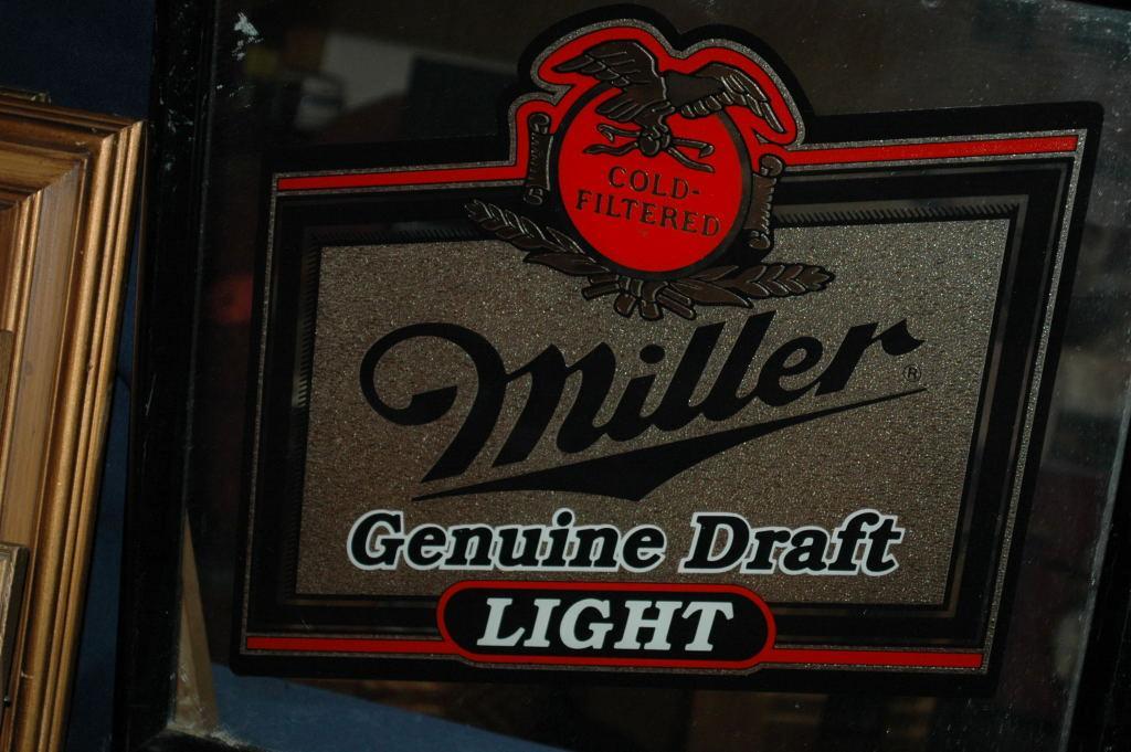 MILLER GOLD FILTERED GENUINE DRAFT LIGHT GLASS BAR MIRROR