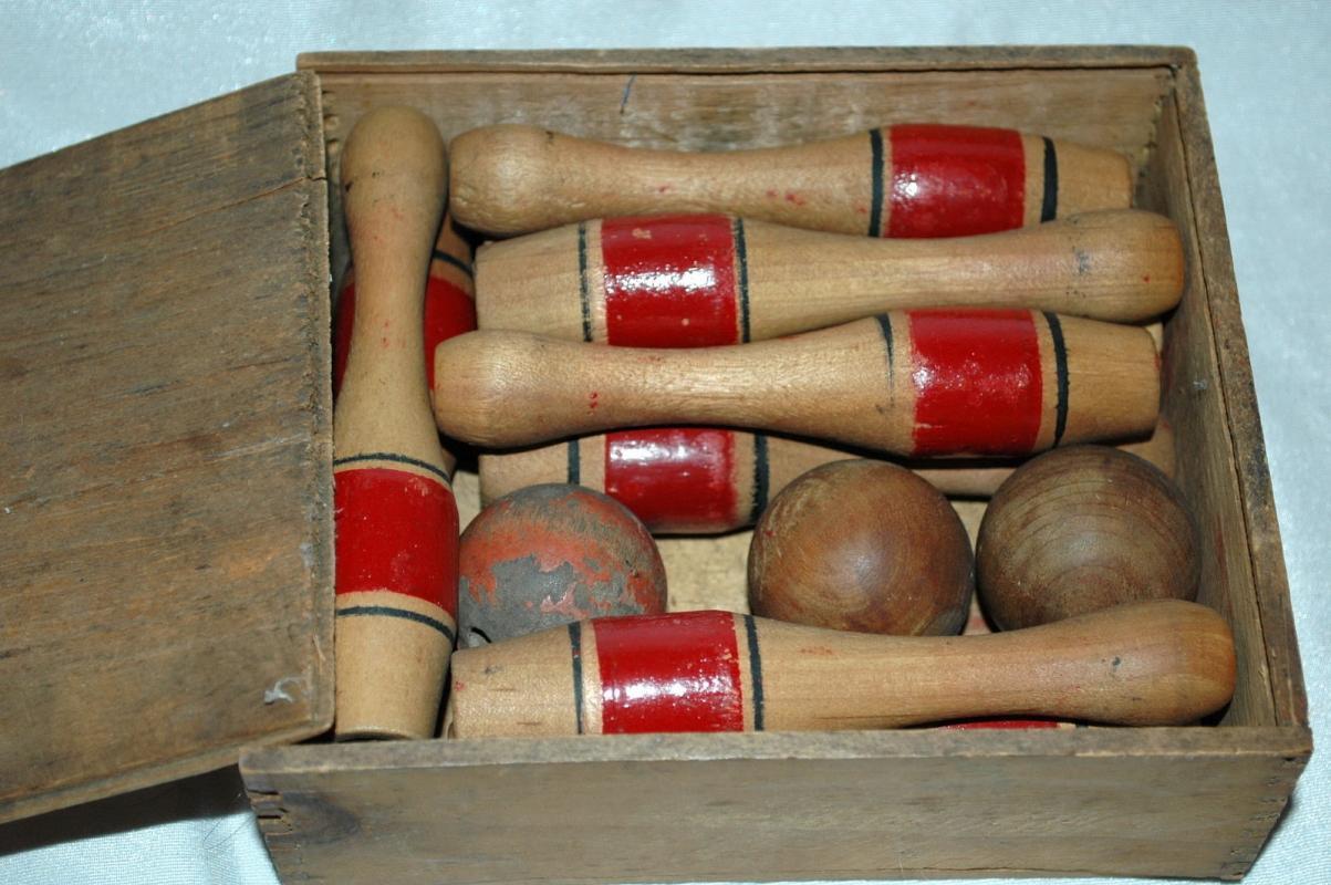 Milton Bradley Co. Ten Pins Wooden Miniature Bowling Game Complete in Box