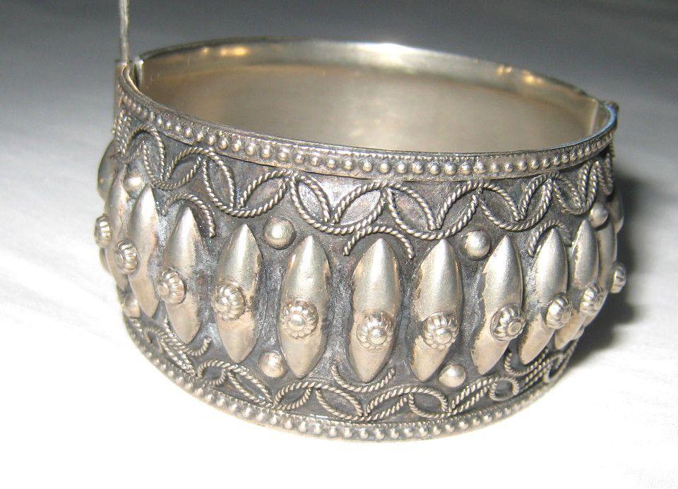 Antique Florence Italy Silver Hinged Cuff Bracelet.