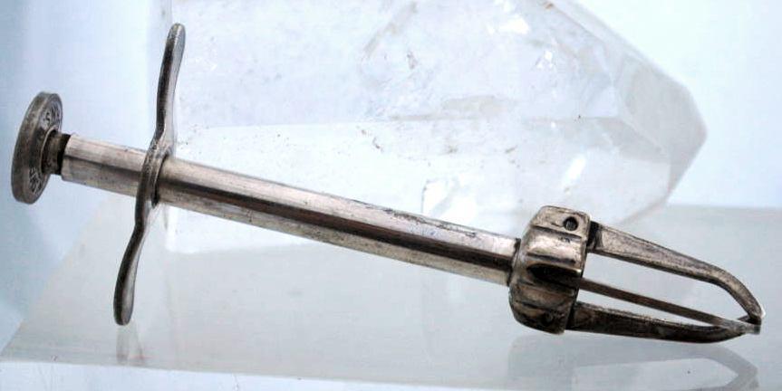 Vintage Signed Silver Swedish Olive grabber or sugar cube tongs
