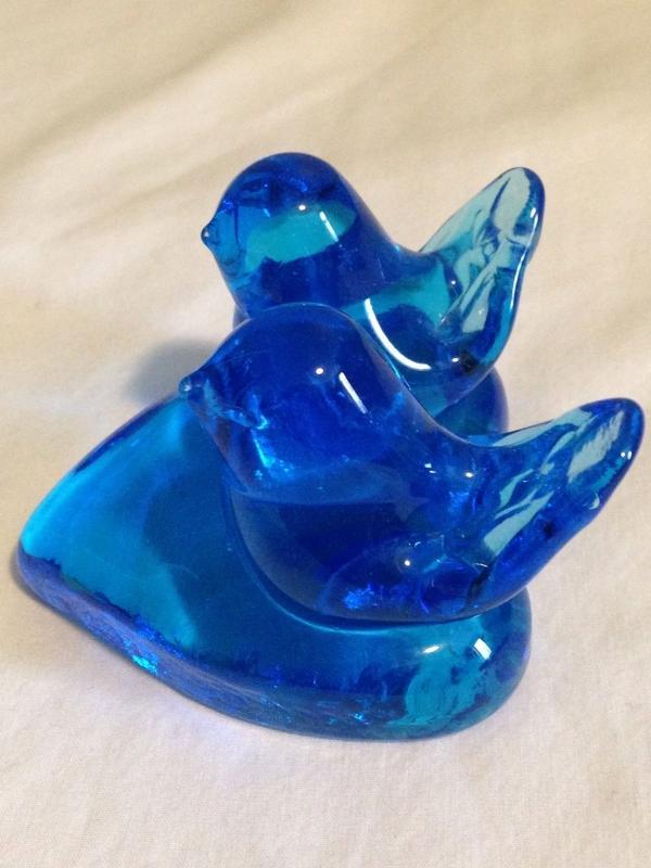 Double Birds of Happiness on Heart Blue Glass Paper weight by Leo Ward 1991 Hand Signed