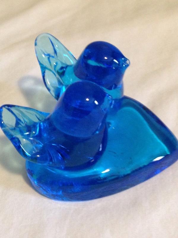 Double Birds of Happiness on Heart Blue Glass Paper weight by Leo Ward 1991 Hand Signed