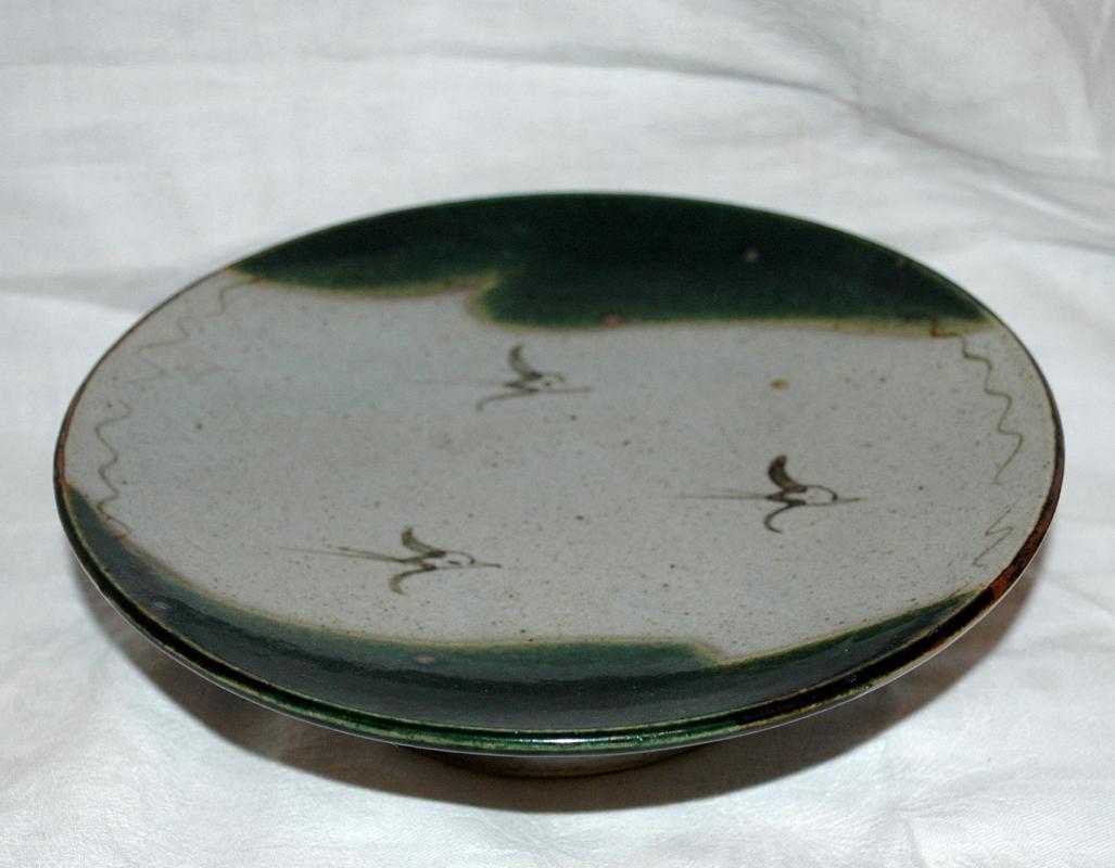 Toyo Japanese Stoneware Pottery Footed Shallow Bowl or Dish