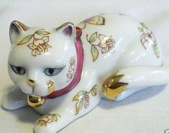 Franklin Mint Satsuma Cat Figurine