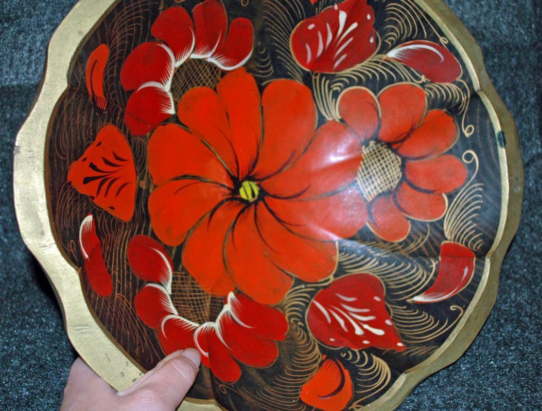 KHOKHLOMA ART - HAND PAINTED MADE IN RUSSIA LACQUERED WOOD Bowl with 2 spoons