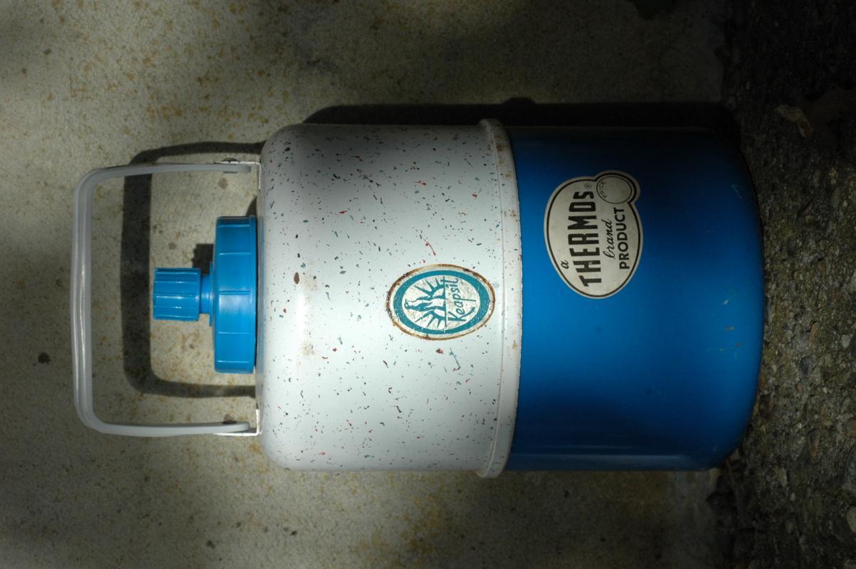 Vintage Keepsit Thermos Brand Jug Blue & White Speckled / Enamel Metal / Glass lined