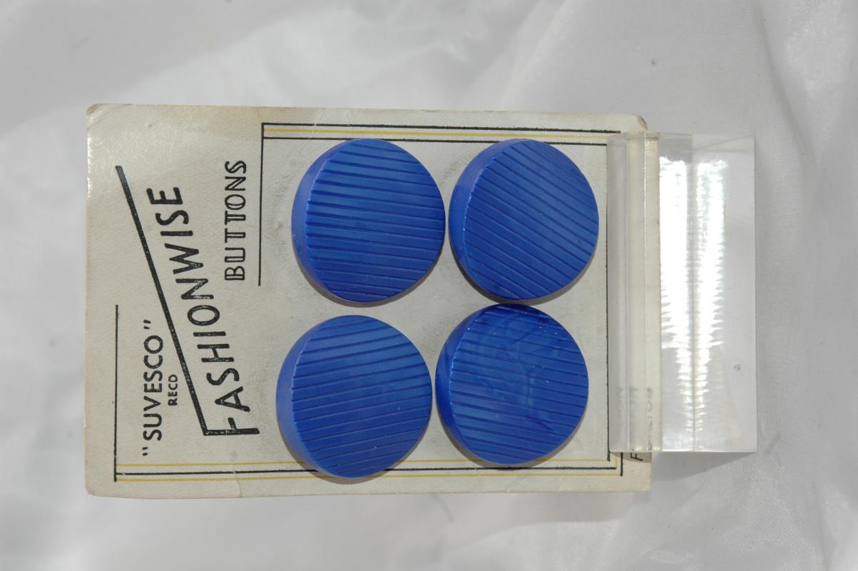 4 Suvesco RECD Fashionwide Large Carved Blue Glass Buttons Art Deco French