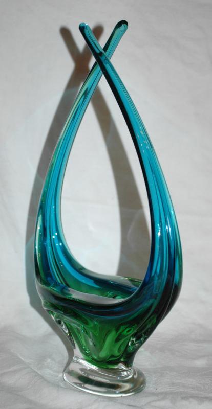 CHALET CANADA ART GLASS BLOWN STRETCHED GLASS BASKET BLUE AQUA// GREEN