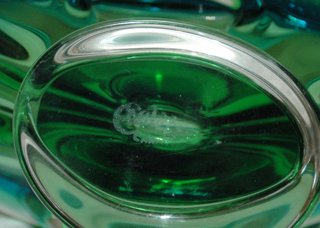 CHALET CANADA ART GLASS BLOWN STRETCHED GLASS BASKET BLUE AQUA// GREEN