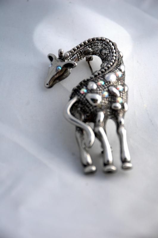 Silver &b AB Rhinestone Silver Giraffe Pin Brooch