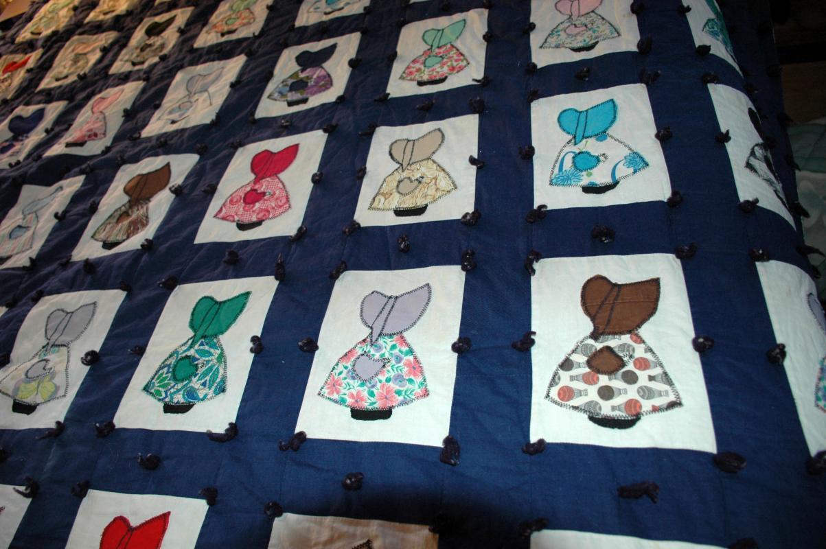 Sun Bonnet Sue Quilt Vintage Hand Made Excellent Condition Never Used