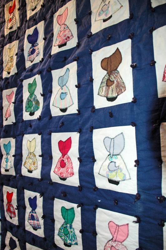 Sun Bonnet Sue Quilt Vintage Hand Made Excellent Condition Never Used