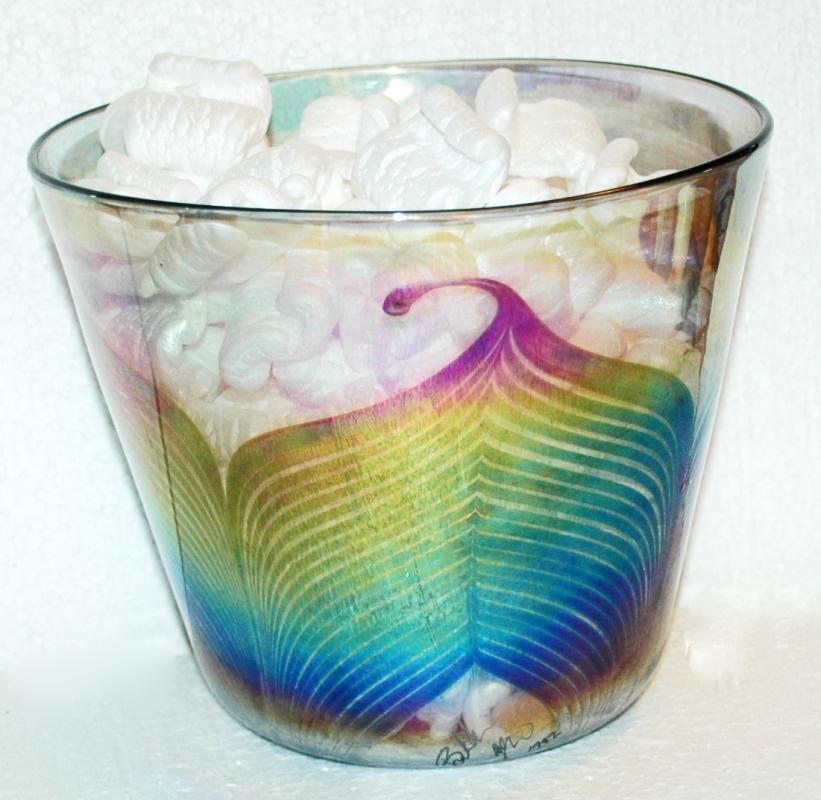 IRIDESCENT PULLED FEATHER GLASS ICE BUCKET BOWL, SIGNED DATED 1982 AND NUMBERED BLOWN ART GLASS