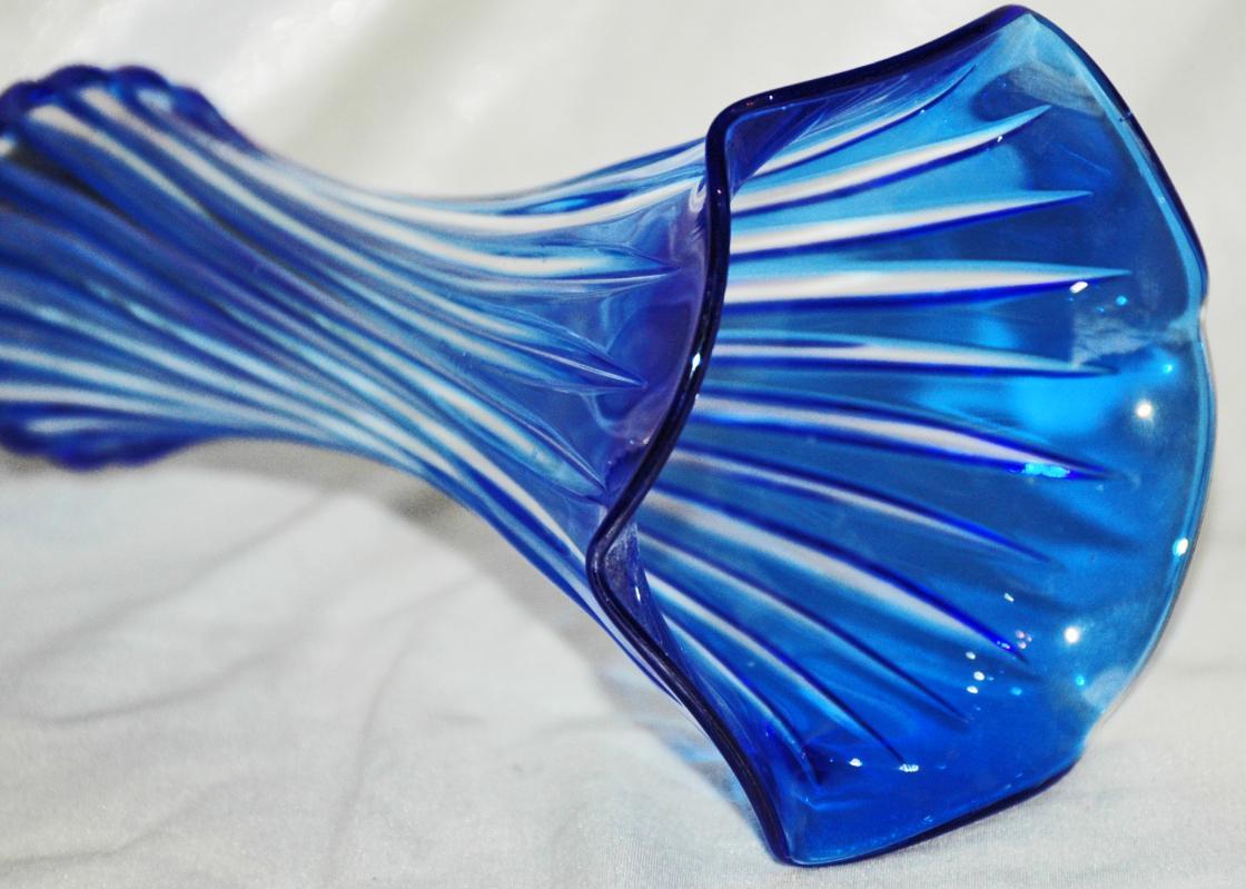 Blue Cut to Clear Twisted Footed Glass Ruffle Vase
