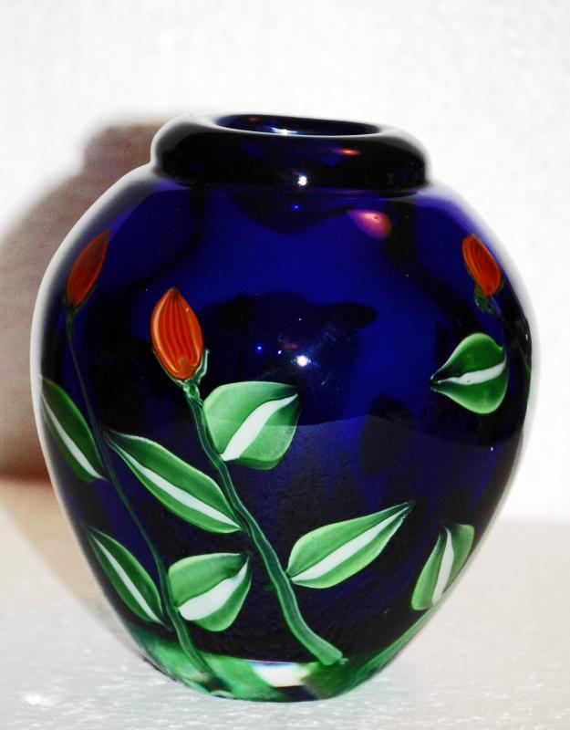 Kusak Art Cryrstal Vase Cobalt Blue with Cased Flowers Signed / Seattle Washington