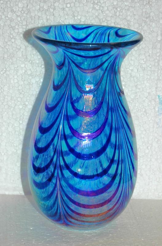 Iridescent Blue Pulled Feather Vase / Blown Glass Studio Art Glass