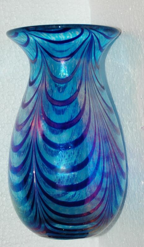 Iridescent Blue Pulled Feather Vase / Blown Glass Studio Art Glass