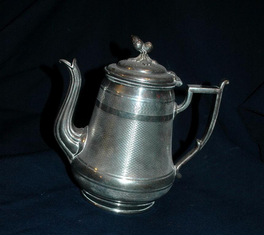 ANTIQUE MERIDEN B & COMPANY SILVER PLATE TEA POT TEAPOT OR COFFEE SERVER #615