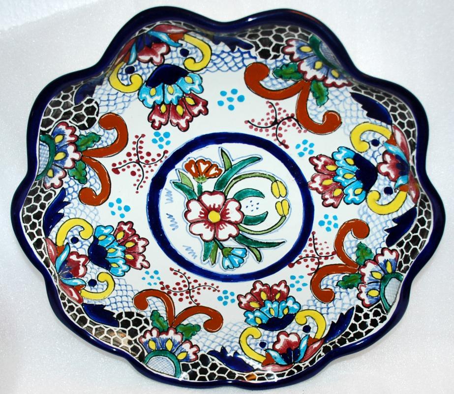 TALAVERA HAND PAINTED WALL Undulated PLATE FROM PUEBLA, MEXICO 11.5