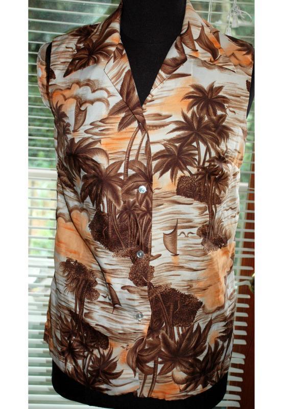 Sunset Pattern Pomare Made in Hawaii, sleeveless ladies blouse size 10 1970's