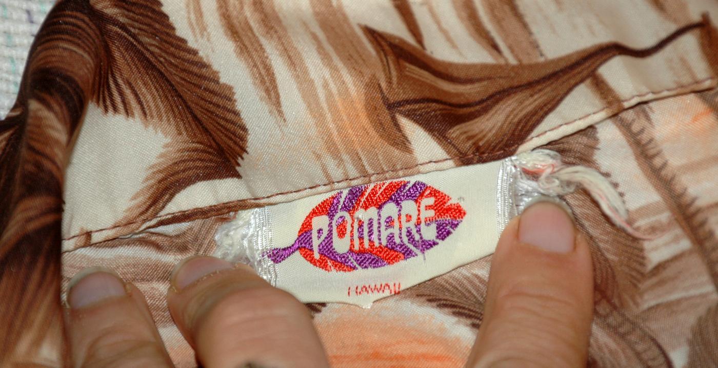 Sunset Pattern Pomare Made in Hawaii, sleeveless ladies blouse size 10 1970's
