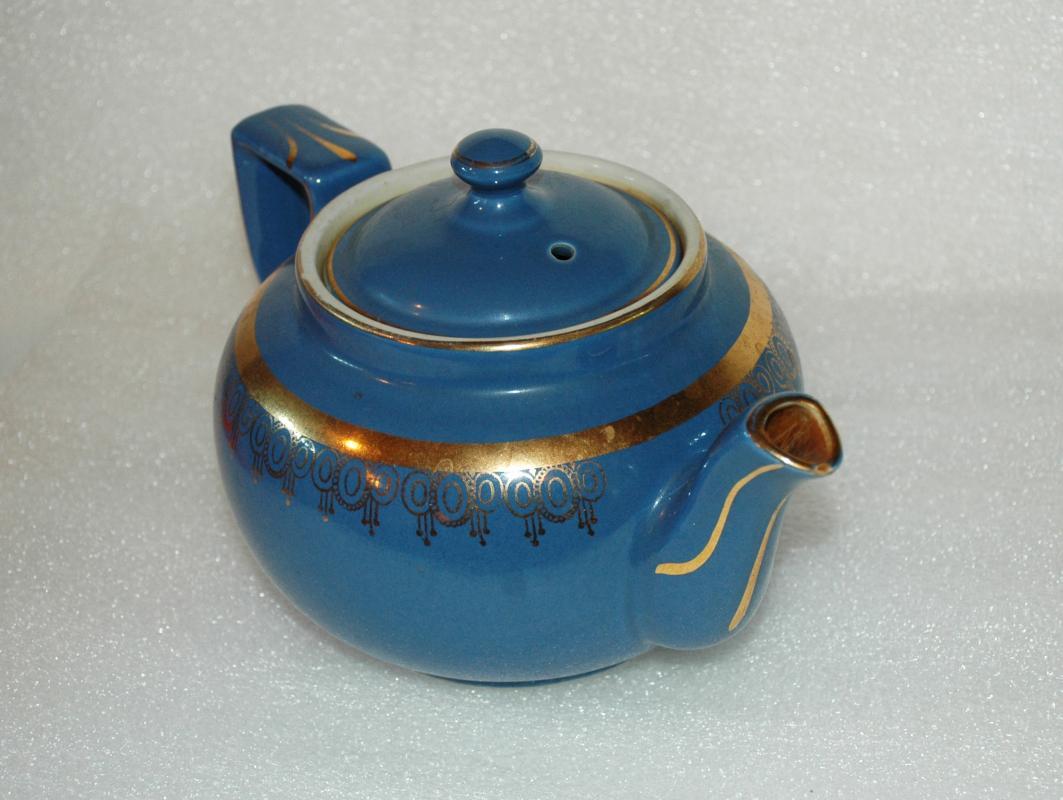 Hall Teapot Blue with Gold Trim