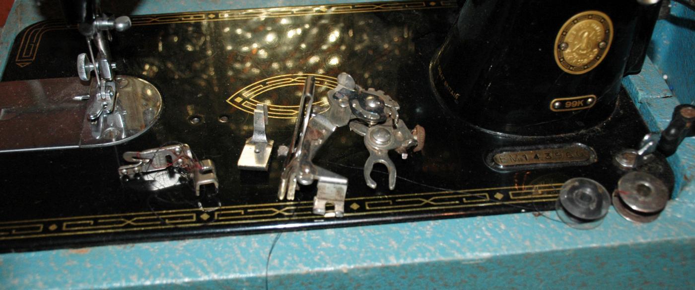 Vintage 1956 Singer Model 99K Sewing Machine In Working Condition