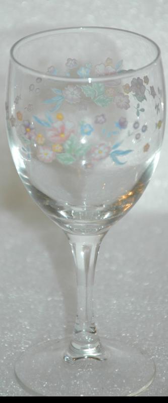 Luminarc Hand Painted Spring Flowers on Stemware Wine Glasses x 7