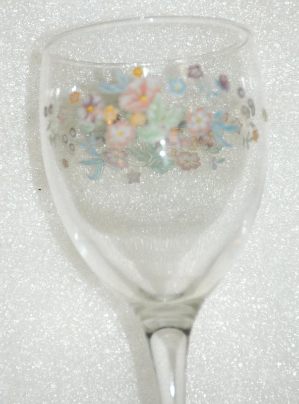 Luminarc Hand Painted Spring Flowers on Stemware Wine Glasses x 7