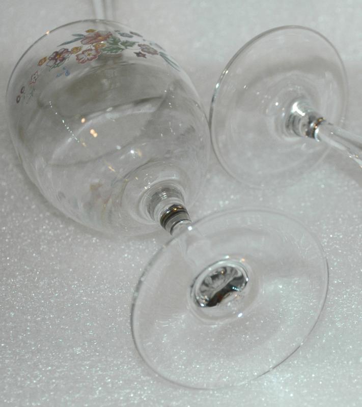 Luminarc Hand Painted Spring Flowers on Stemware Wine Glasses x 7