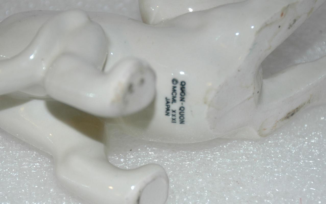 Quon-Quon Japan Cat Ceramic Cat with Glass Eyes