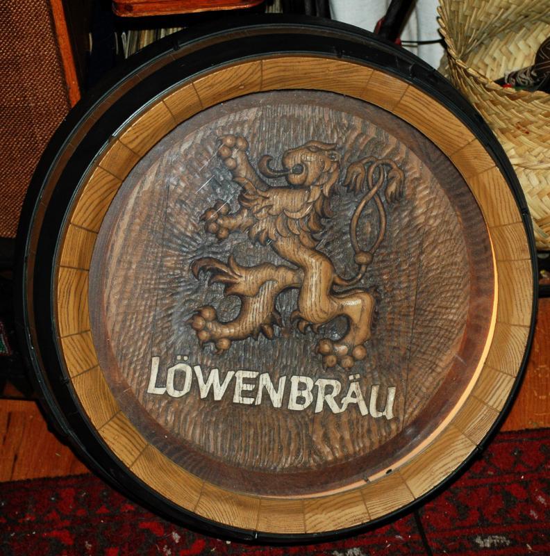 Lowenbrau Beer Lighted Wood Barrel Top Keg Bar Sign