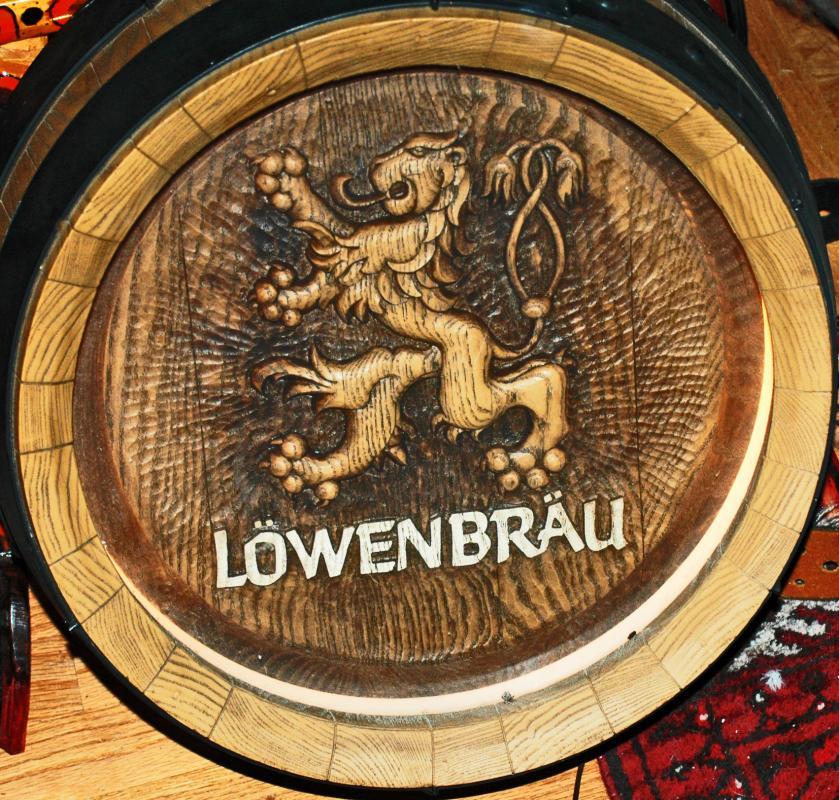 Lowenbrau Beer Lighted Wood Barrel Top Keg Bar Sign