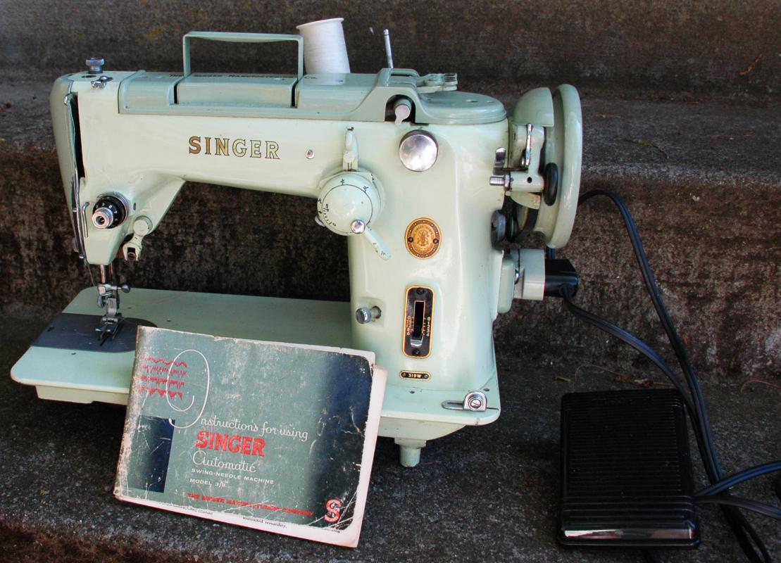INDUSTRIAL STRENGTH SINGER 319W SEWING MACHINE with Booklet