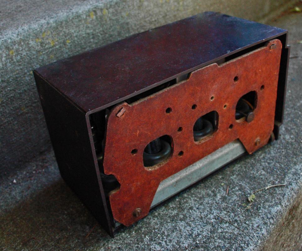 VINTAGE BAKELITE GE RADIO ALARM CLOCK BROWN MODEL 514 RADIO