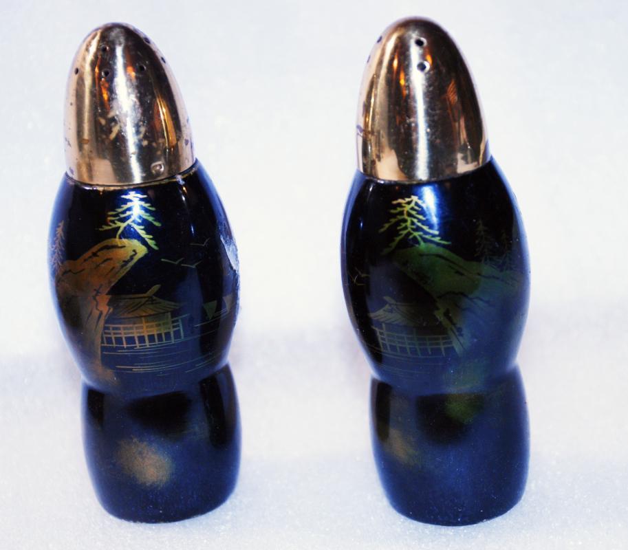 Vintage Chinese Black with gold / Green Shimmering paint lacqure salt pepper shakers