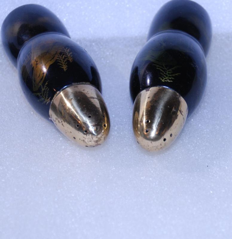 Vintage Chinese Black with gold / Green Shimmering paint lacqure salt pepper shakers
