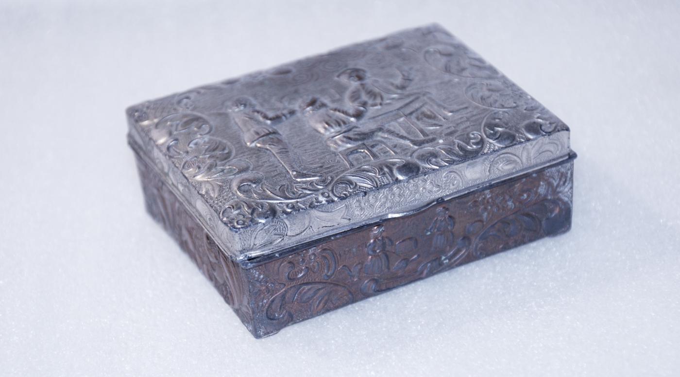 Silver plate Cigarette or Trinket Box, made in Japan with Victorian Scene