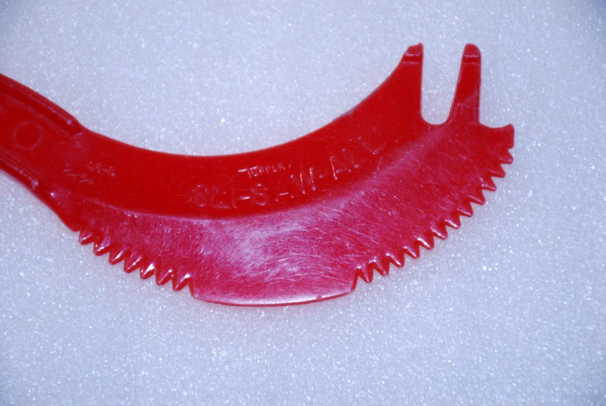 Vintage Tupperware SLI-SAW-ALL *Gadget* Slicer-Knife-Spreader-Pickle/Olive/Pepper Picker/ RED