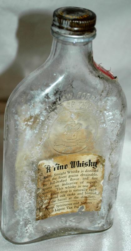Antique Whisky Bottle Rustic Straight / Penna. Spirituous and Vinous LiquorTax Paid