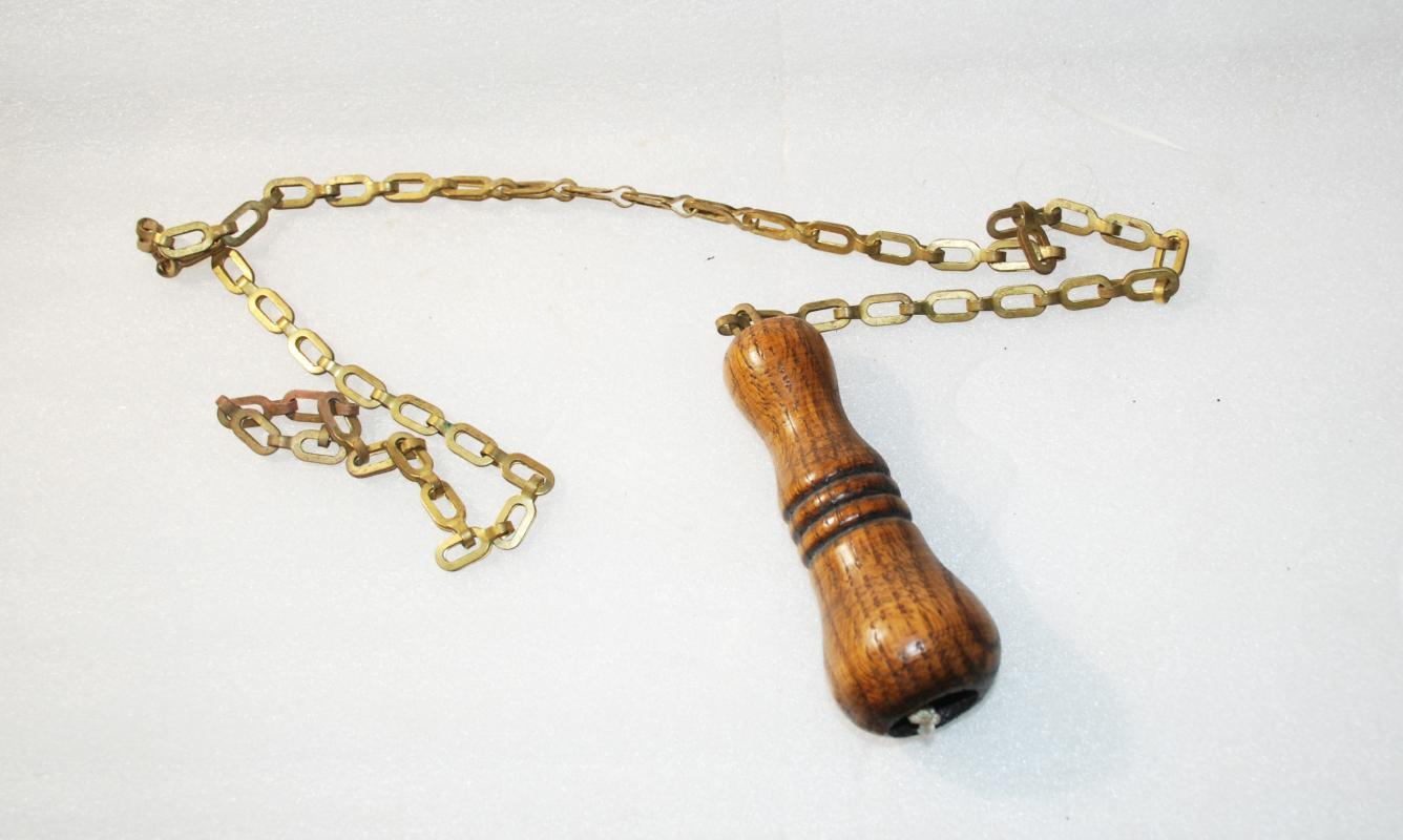Antique Oak Handle Brass Chain Toilet/ Commode Tank Pull for Wall Mounted Tank