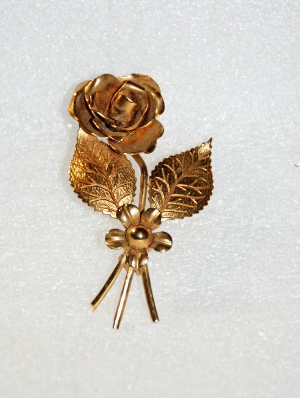 Coro Gold Tone Rose & Flower Brooch Pin