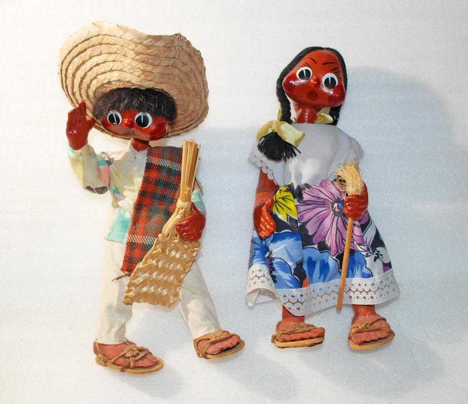 Old Mexican Folk Art Papier Mache Gourd Toluca Dolls Boy & Girl Jointed