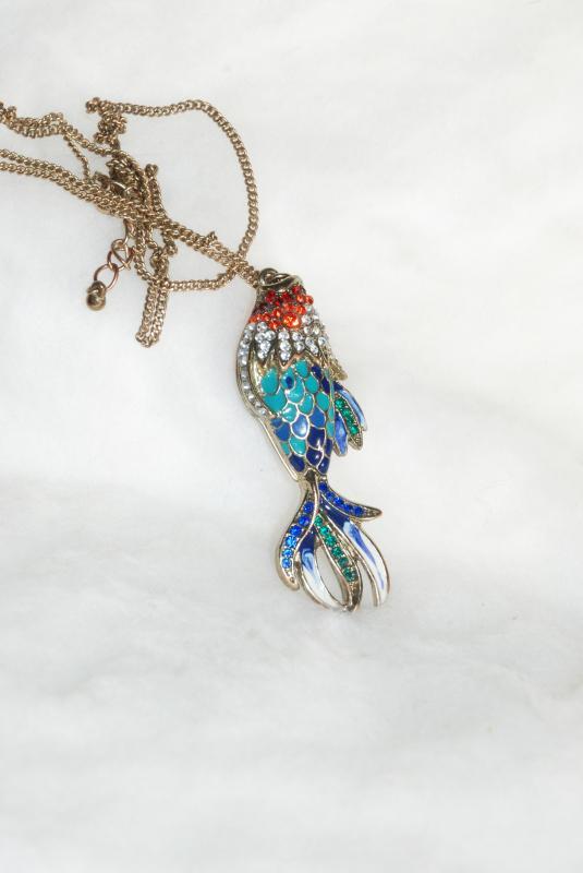 Double Sided Enamel Rhinestone Fish Pendant Necklace Vintage.