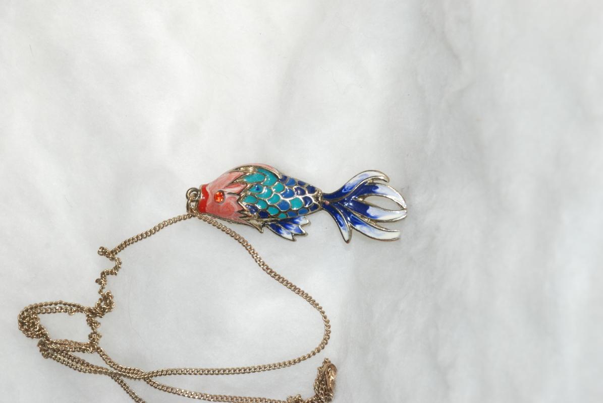 Double Sided Enamel Rhinestone Fish Pendant Necklace Vintage.