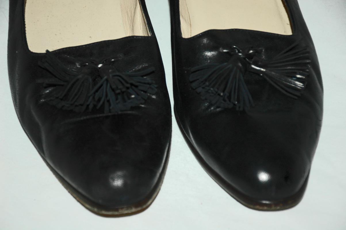 Cole Haan Leather Black Tassel Loafers, Women size 9.5 B , Vintage