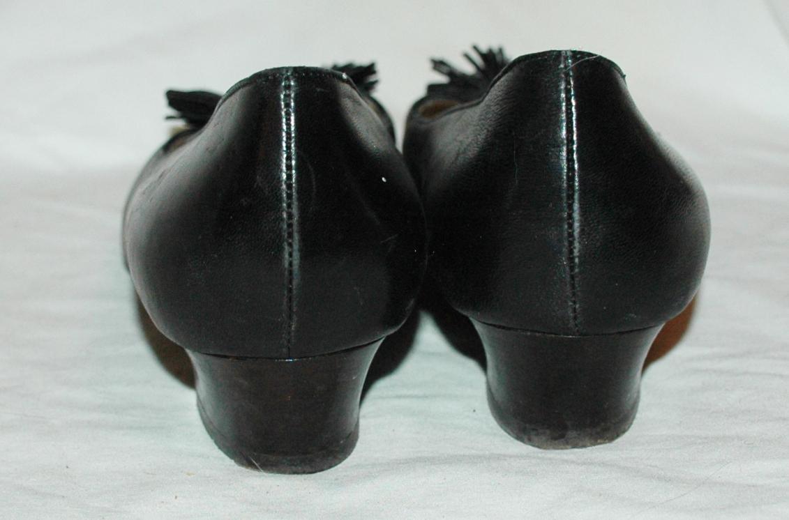 Cole Haan Leather Black Tassel Loafers, Women size 9.5 B , Vintage